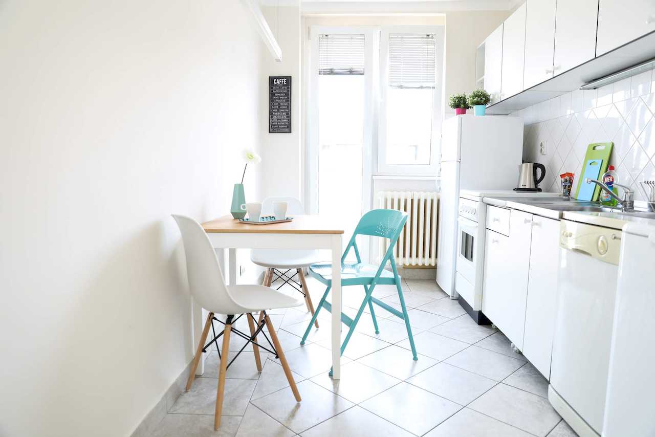 Kompletno opremljena kuhinja sa trpezarijom – Apartman Dolce Vita – City Break Apartments