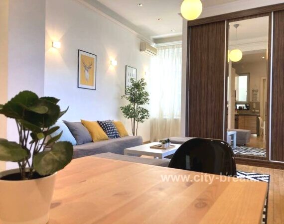 Apartman Trg 2