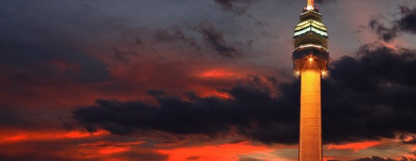 Avalski toranj pred zalazak sunca